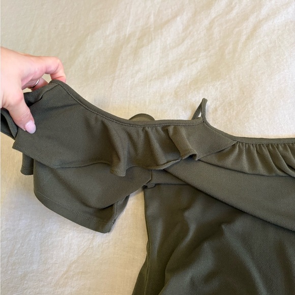 Off-Shoulder Ruffle Sleeve Blouse - Picture 8 of 11